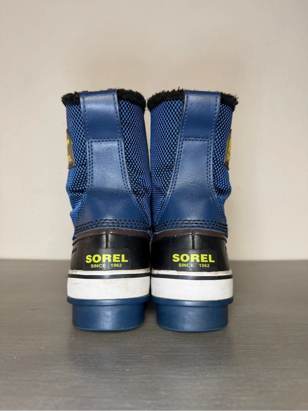 Sorel Black Ostrich Print/ Blue Waterproof Winter Snow Boots Womens Sz 6.5